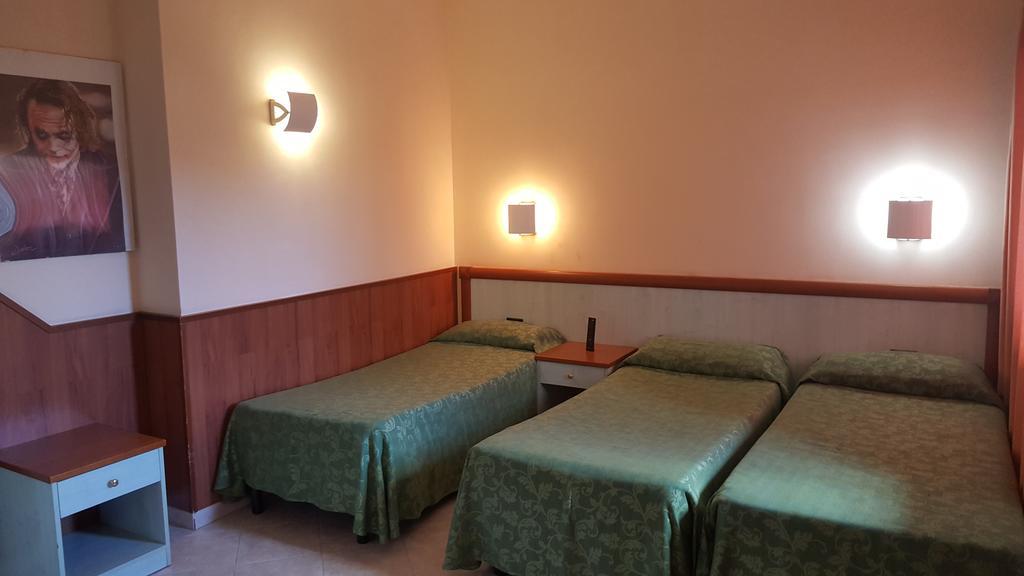 Hotel Laurence Рим Екстер'єр фото