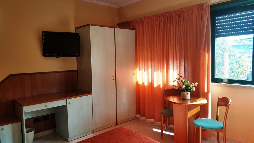 Hotel Laurence Рим Екстер'єр фото