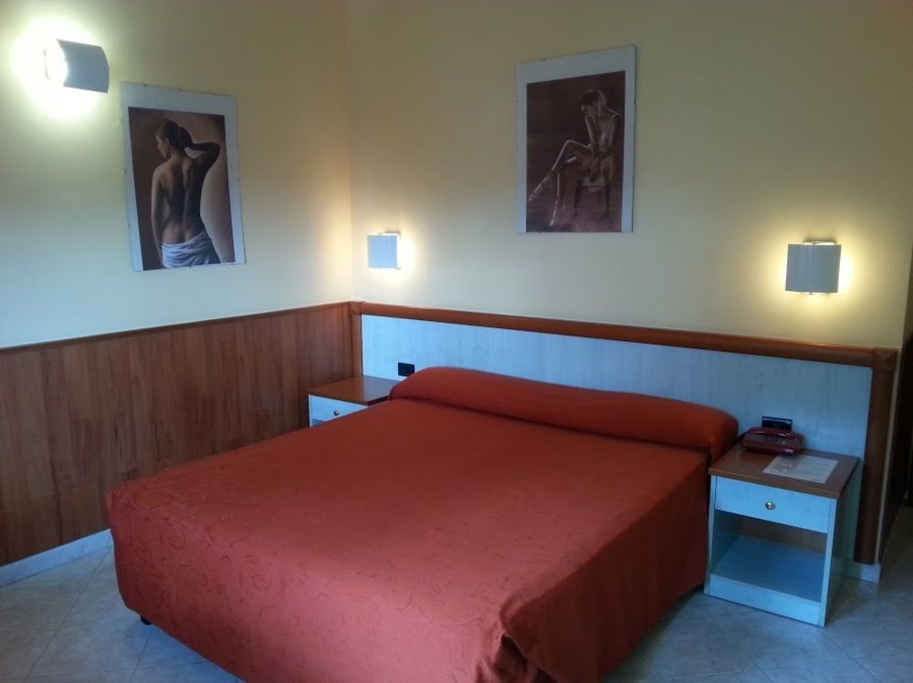 Hotel Laurence Рим Екстер'єр фото