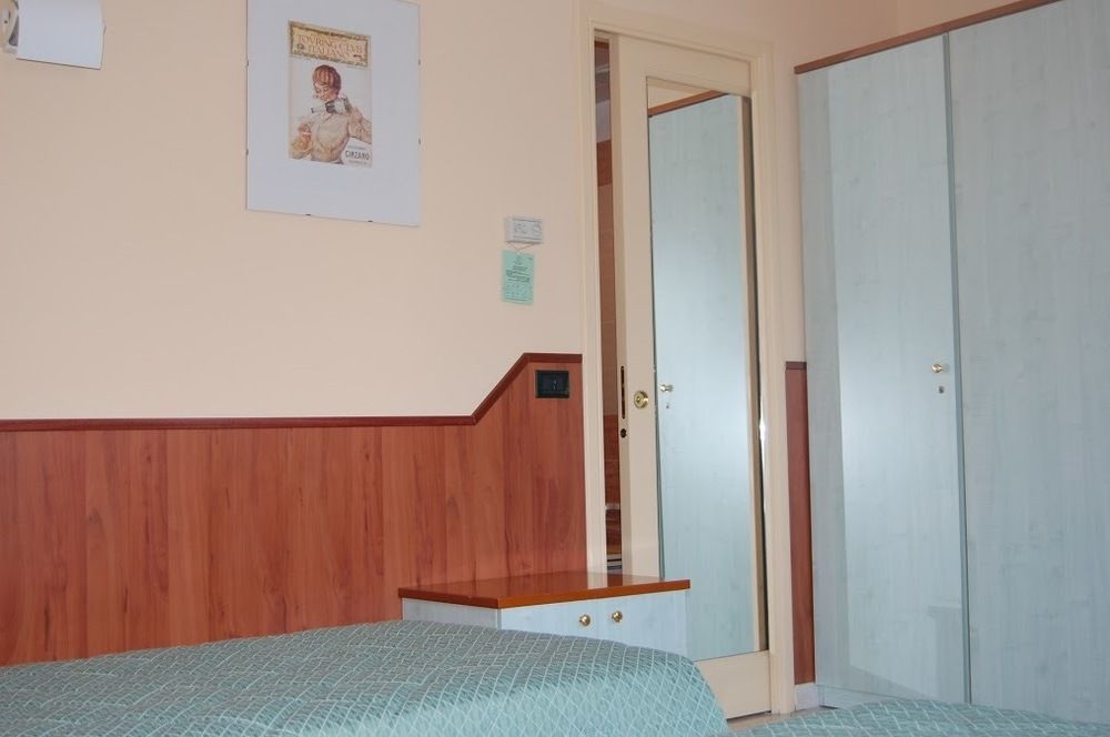 Hotel Laurence Рим Екстер'єр фото