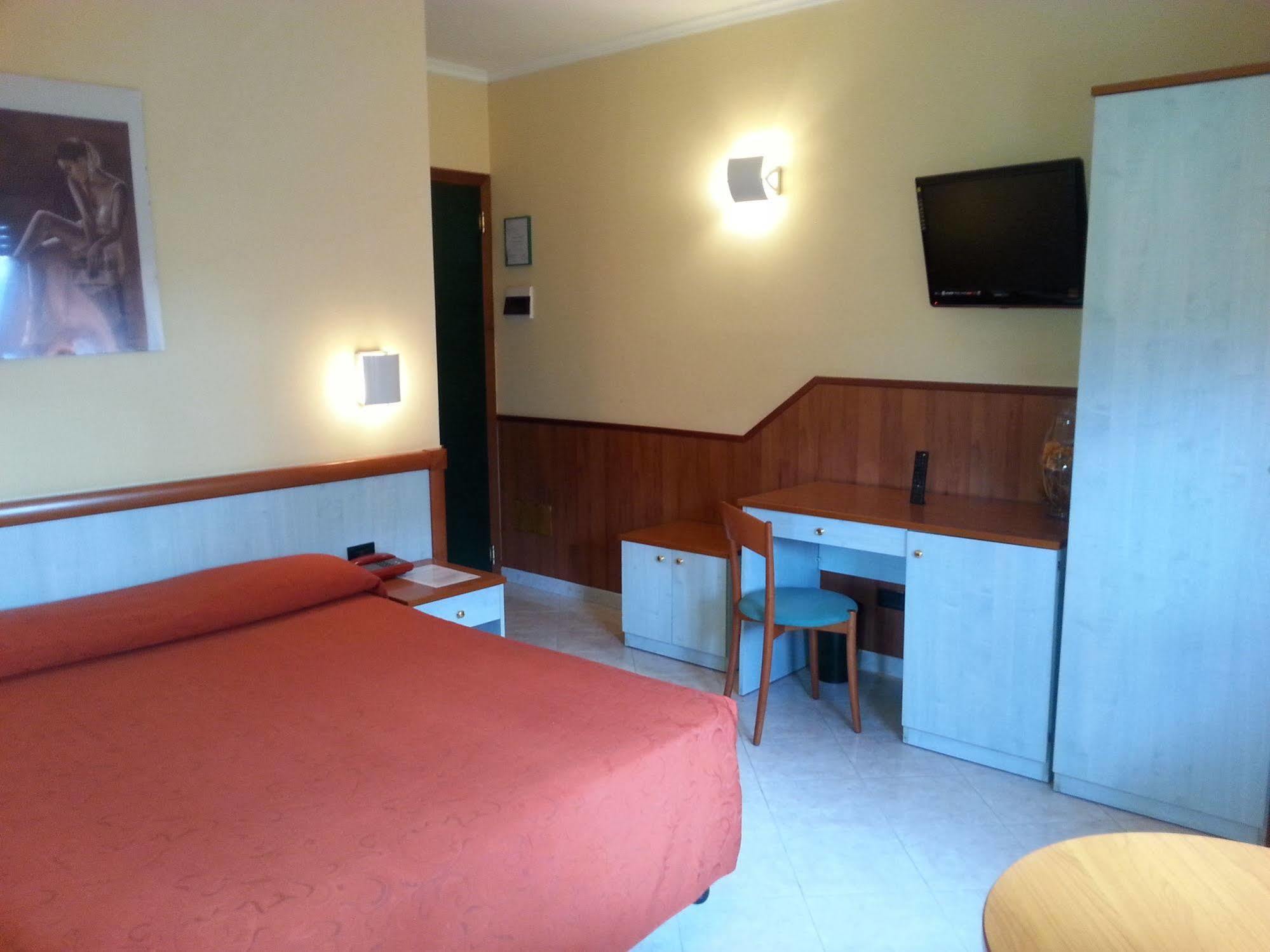 Hotel Laurence Рим Екстер'єр фото