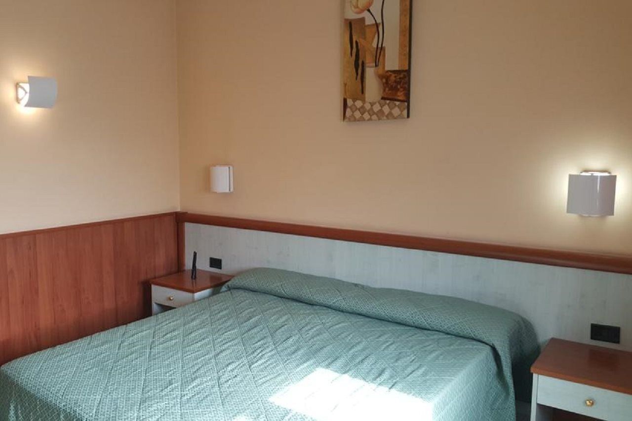 Hotel Laurence Рим Екстер'єр фото