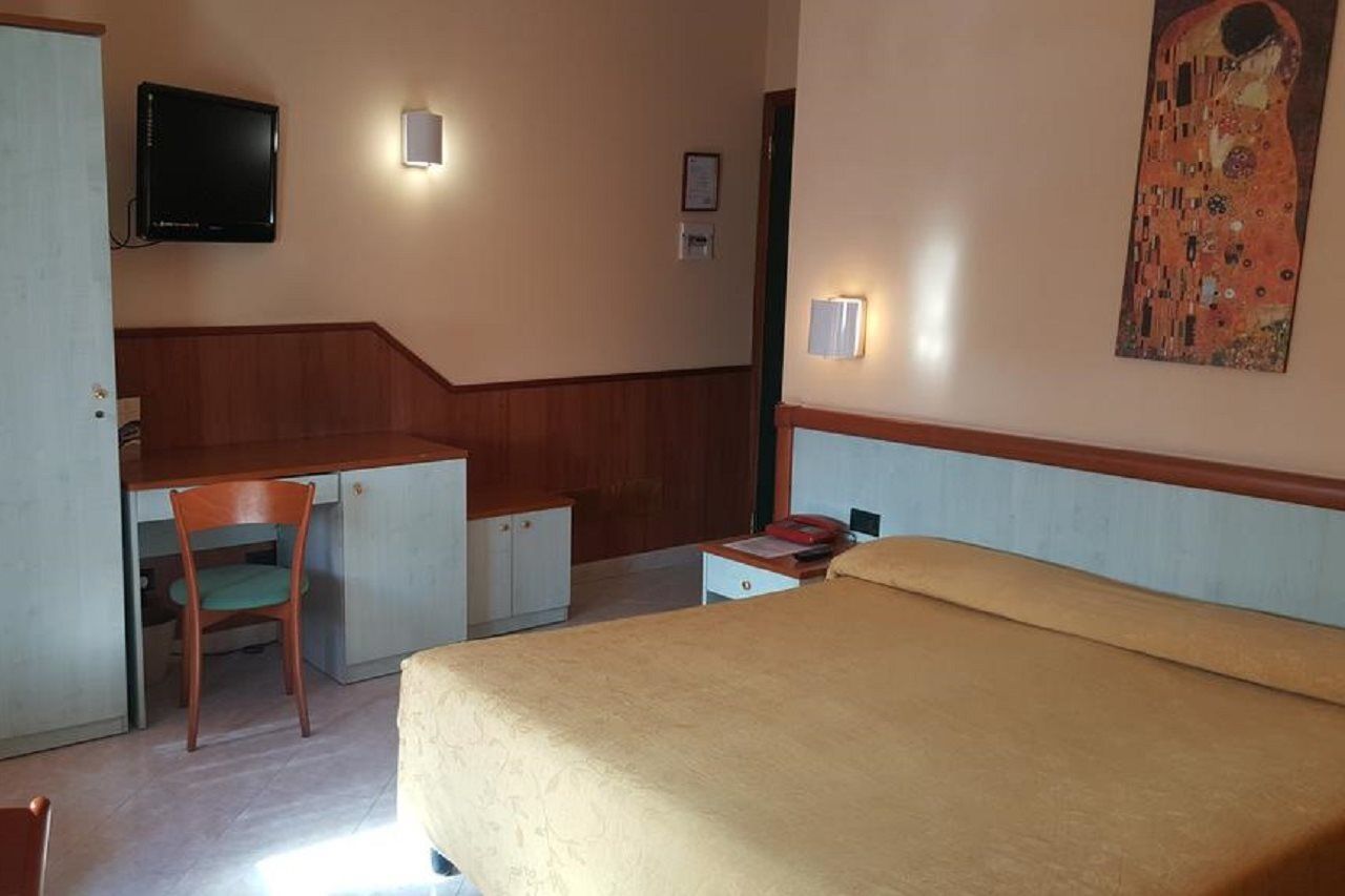 Hotel Laurence Рим Екстер'єр фото