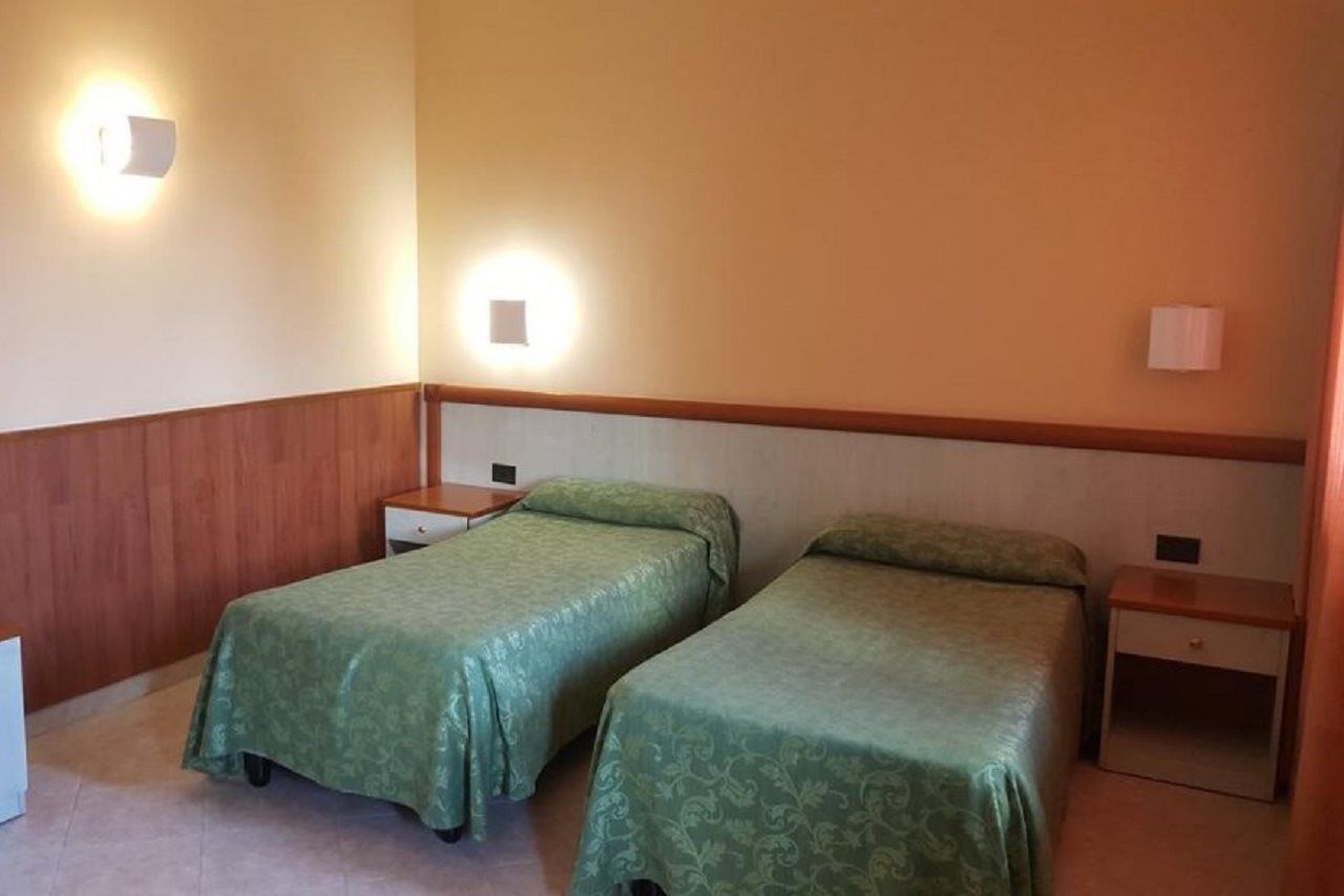 Hotel Laurence Рим Екстер'єр фото